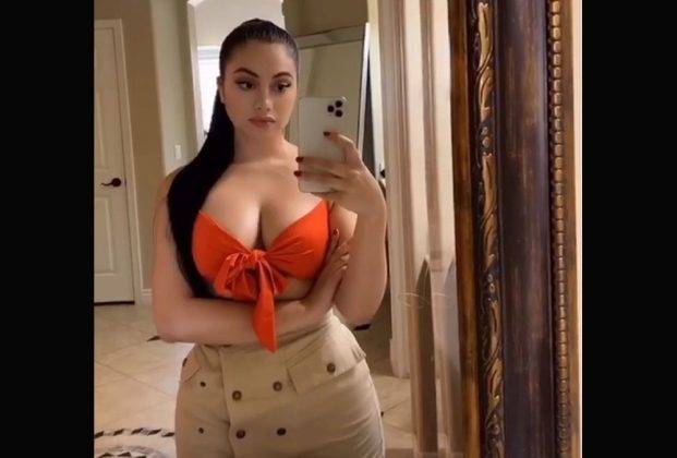 Jailyne Ojeda Presume Sus Atributos Con Lencer A De Encaje