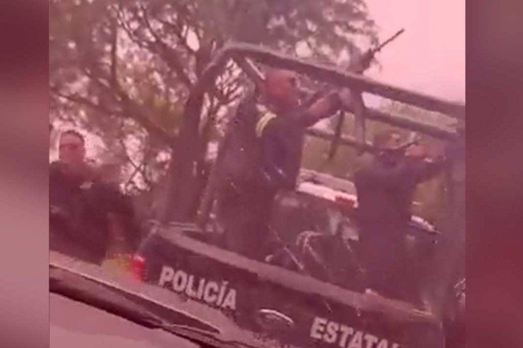 Video Policías graban enfrentamiento vs La Familia Michoacana