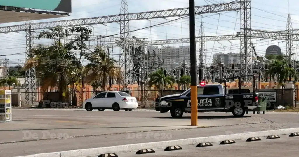  Abandonan Nissan Tiida con 7 balazos en Av. Bonampak de Cancún